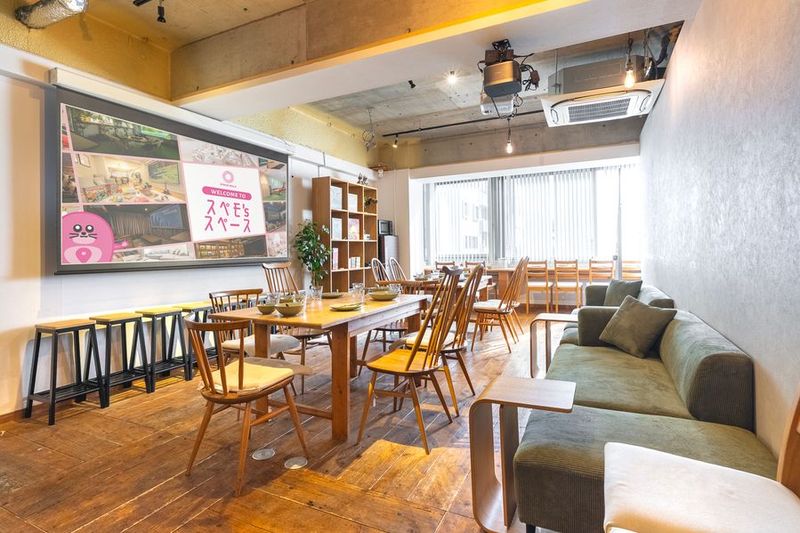 817_LOUNGE中野 レンタルスペースの室内の写真