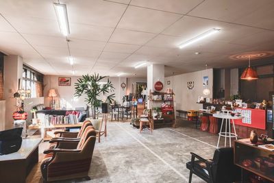 noname sanuki ①瓦町駅から徒歩3分カフェ・バー併設のイベント向きスペースの室内の写真