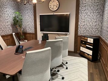 リージャス会議室 Signature 六本木ヒルズ森タワー BEETHOVENの室内の写真