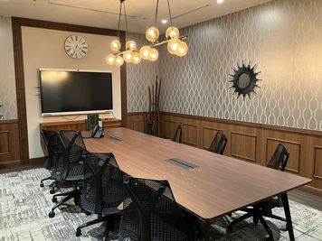 ドリンク付☕️｜Regus 会議室｜高速Wi-Fi完備の落ち着いたビジネス空間 - リージャス会議室 Signature 六本木ヒルズ森タワー