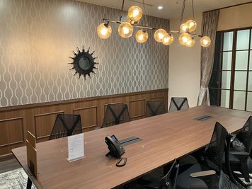 リージャス会議室 Signature 六本木ヒルズ森タワー MOZARTの室内の写真