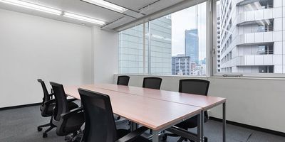 Regus 会議室｜落ち着いたビジネス空間 - リージャス会議室 オープンオフィス赤坂ビジネスプレイス