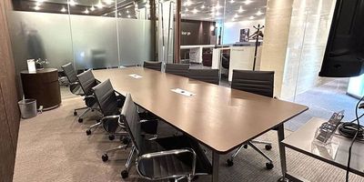 Regus 会議室|高速Wi-Fi完備の落ち着いたビジネス空間 - リージャス会議室 品川イーストワンタワー