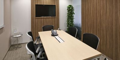 Regus 会議室｜高速Wi-Fi完備の落ち着いたビジネス空間 - リージャス会議室 麹町