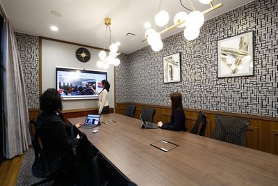 【期間限定！ドリンク無料☕】Regus 会議室｜高速Wi-Fi完備の落ち着いたビジネス空間 - リージャス会議室 大阪梅田ツインタワーズ・ノース