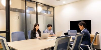 Regus 会議室｜高速Wi-Fi完備の落ち着いたビジネス空間 - リージャス会議室 宮崎橘通