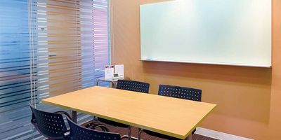 Regus 会議室｜高速Wi-Fi完備の落ち着いたビジネス空間 - Regus 大阪国際ビルディング:OSAKA, Kokusai