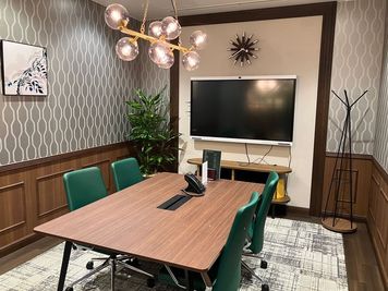 ドリンク付☕️｜Regus 会議室｜高速Wi-Fi完備の落ち着いたビジネス空間 - リージャス会議室 Signature 六本木ヒルズ森タワー