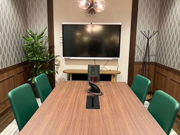 リージャス会議室 Signature 六本木ヒルズ森タワー HUMMELの室内の写真