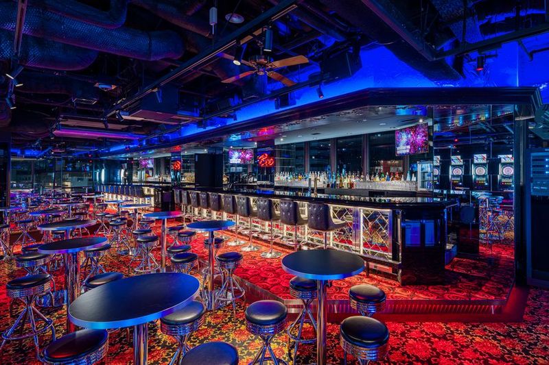 ダイニングダーツバーBee有楽町店 - ダイニングダーツバー　Bee有楽町店