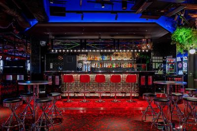 ダイニングダーツバー　Bee名駅店 ダイニングダーツバーBee名駅の室内の写真