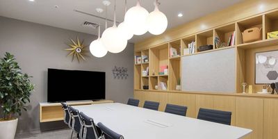 Regus 会議室|高速Wi-Fi完備の落ち着いたビジネス空間 - リージャス会議室 SPACES Solalaplaza 仙台