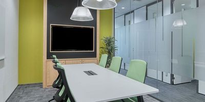 Regus 会議室｜高速Wi-Fi完備の落ち着いたビジネス空間 - リージャス会議室 サンテラス三河安城