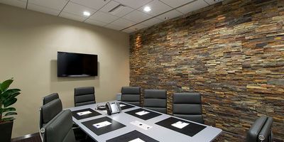 Regus 会議室｜高速Wi-Fi完備の落ち着いたビジネス空間 - リージャス会議室 広小路ガーデンアベニュー