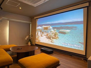 24時間利用可能！１５０インチ大型プロジェクターで映画やゲームができます - IDEABOXシェアオフィス＆カフェ