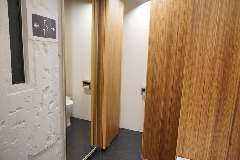 ミーティングルームC - BRIDGEX workplace