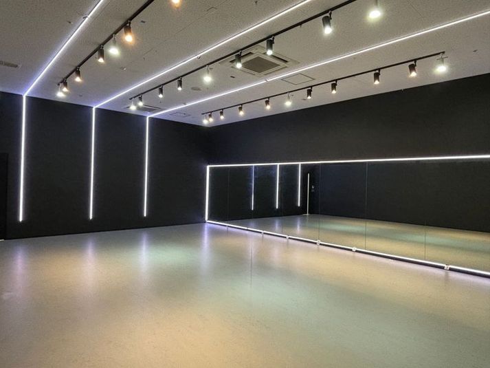 YHOP STUDIO（ワイホップスタジオ） - ＹHOP STUDIO