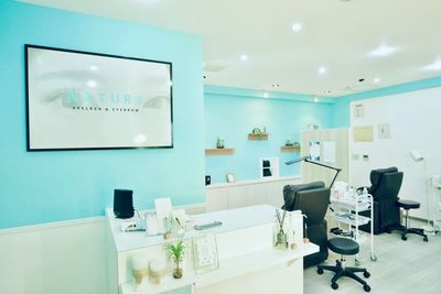 NATURÉ(ナチュレ) 那覇店 ネイル、アイラッシュ、アイブロウ用レンタルスペースinおもろまちの室内の写真