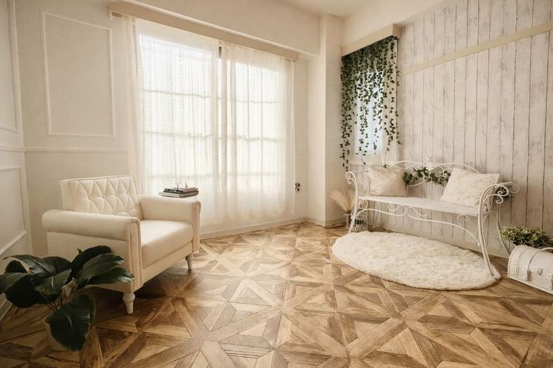 【渋谷・三軒茶屋エリア】駅チカ・自然光×白壁×バラ撮影スタジオ - ライラスタジオ駒沢