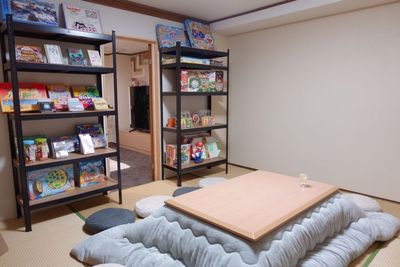 こたつでゲームスペース(ボードゲーム35種) - フクスぺ リビング四日市の室内の写真