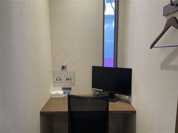 完全個室【W3】席ー西武池袋線「大泉学園」駅より徒歩2分！グランエミオ大泉学園　内のワークスペース - エミフィス大泉学園