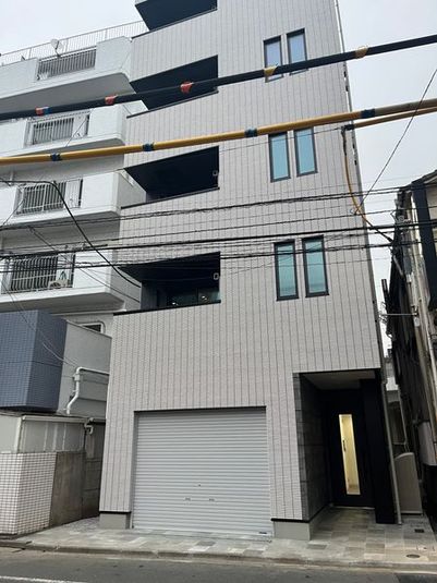 アイラッシュ、ネイル、アイブロースペースレンタル -  salon   C’est la  vie セラヴィ