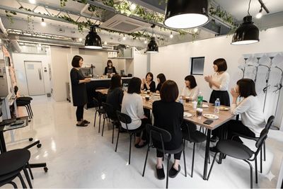 渋谷駅近にパーティースペース✨
オープンキッチンもございます🍳 - Relax one 渋谷シェアキッチン Relax one 渋谷シェアキッチン｜懇親会🍃歓送迎会🍷の室内の写真