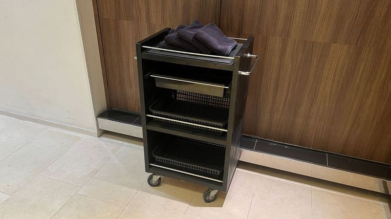 ALLM表参道|美容師向け面貸サロン|カット面・施術スペース - 美容室ALLMomotesando【アルム表参道】