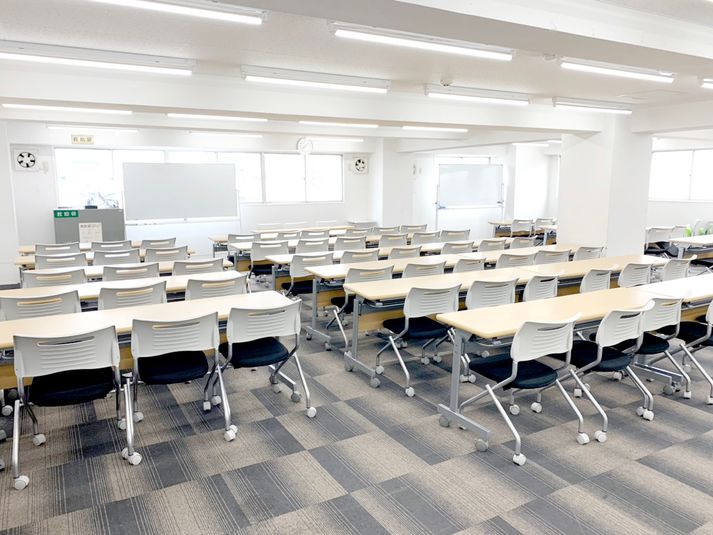 第一会議室 - 鶴見駅前ホール【加瀬の貸し会議室】