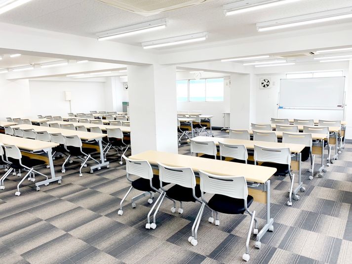 第一会議室 - 鶴見駅前ホール【加瀬の貸し会議室】