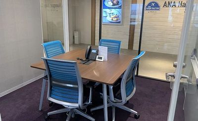 Regus 会議室|高速Wi-Fi完備の落ち着いたビジネス空間 - リージャス会議室 エクスプレス羽田空港第1ターミナル
