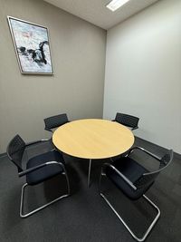 Regus 会議室｜高速Wi-Fi完備の落ち着いたビジネス空間 - リージャス会議室 新橋東急ビル
