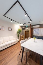 K-one Natural B-Side (1F)の室内の写真