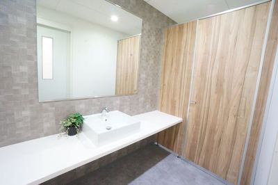 【Q-Works FUKUMA】 Q-Works FUKUMA WEB会議席1の室内の写真