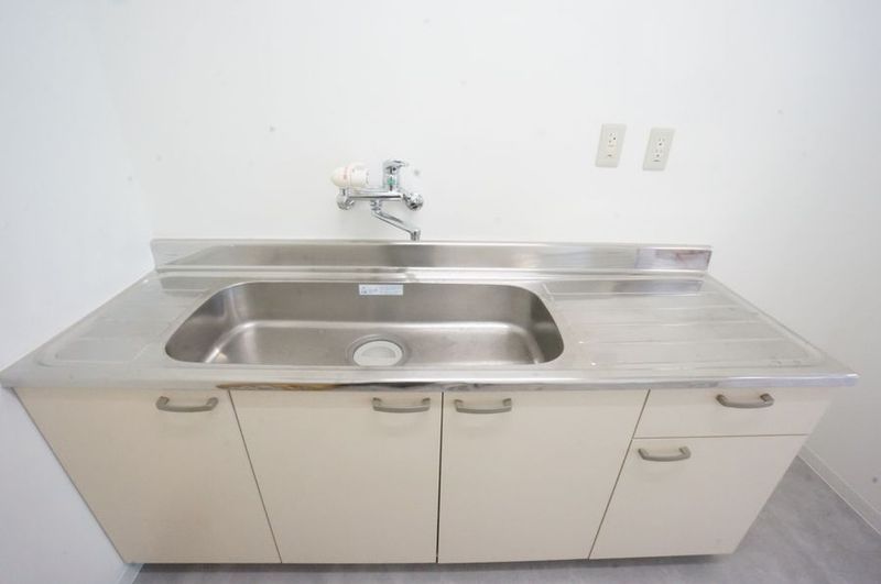 Q-Works FUKUMA 会議室2（最大2名室） - 【Q-Works FUKUMA】