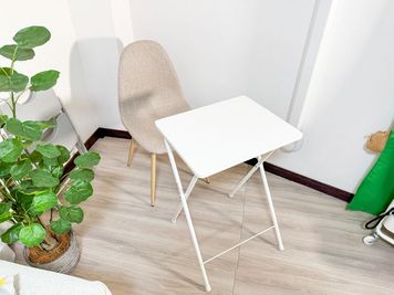 長時間の配信や収録も快適に行える撮影スペースです - レピーロ小岩 自然光あふれる多目的スペース レピーロ小岩の設備の写真