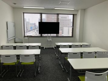 貸し会議室アクシュ＠セントラル旭川ビル 貸し会議室アクシュ＠セントラル旭川ビル(17人用,5F-B)の室内の写真