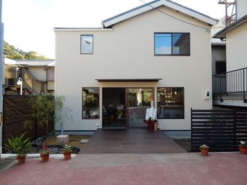 古民家をリノベーションしたお店です - Gallery ＆ Cafe なないろは 【京都銀閣寺】なないろは2階個室　レンタルスペース　つぼみルームの外観の写真