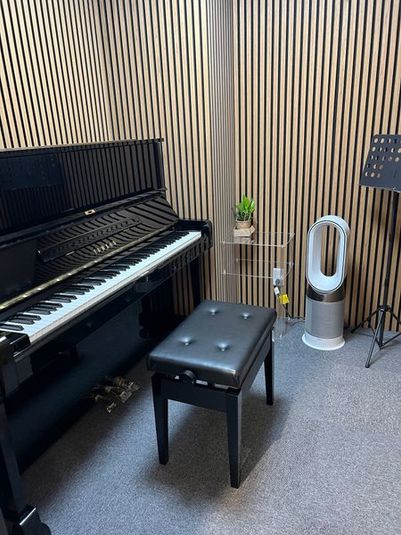 Melotope Piano Studio A ROOM＿Melotope Piano Studioの室内の写真