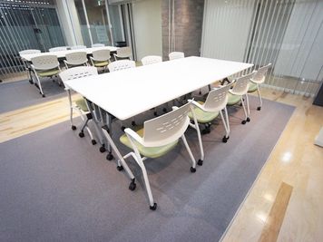 大阪会議室 おおきに会議室御堂筋本町店 応接会議室Dの室内の写真