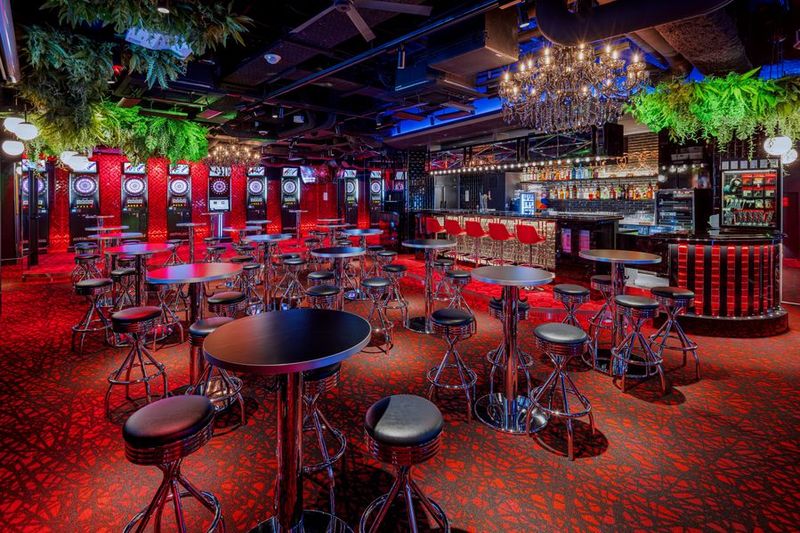 ダイニングダーツバーBee名駅 - ダイニングダーツバー　Bee名駅店