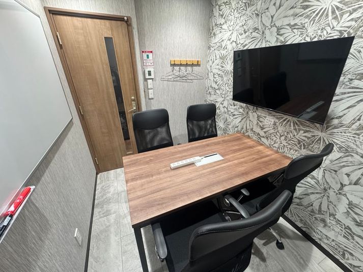 4名会議室（Room D） - いいオフィス浅草