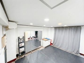 KHDスタジオ 高田馬場店 ♦︎高田馬場駅徒歩6分♦︎ダンスができるレンタルスタジオの室内の写真