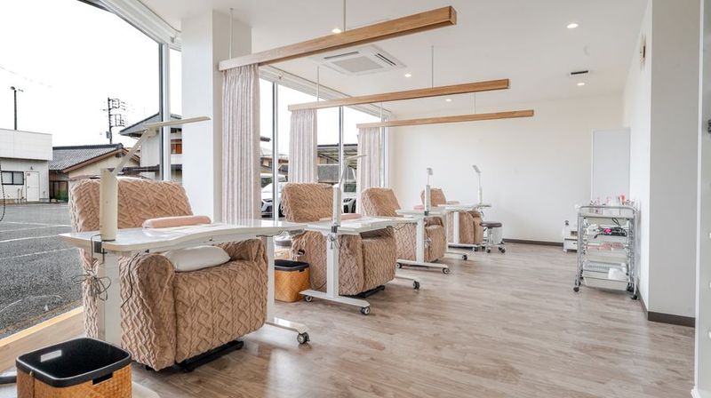 【BeayRing】ネイル・まつエク用シェアサロン - 【BeauRing】 甲斐市アルプス通りレンタルスペース