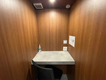 CHATBOX 千葉EXビル No.1の室内の写真