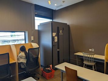 CHATBOX 勉強カフェ 溝の口スタジオ No.1の室内の写真