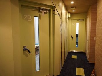 落ち着く館内 - 街角アカデミー天王町 【街角レンタルスタジオ】Studio 2Bの室内の写真
