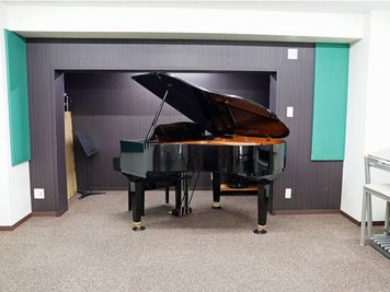 【最大10名可能】グランドピアノ1台、エレクトーン1台、プロジェクターのある、防音＆Wi-Fi完備したレンタルスタジオ。 - 街角アカデミー天王町