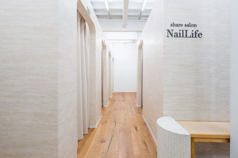 ネイリスト専門シェアサロンNailLife - ネイリスト専門シェアサロンNailLIfe目黒・恵比寿店 ネイリスト専門シェアサロンNailLIfeが恵比寿・目黒エリアの入口の写真