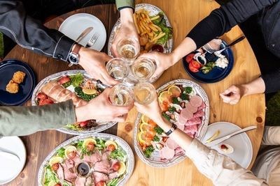 飲食物持ち込み可能！
※ゴミは必ずお持ち帰りください。スペースに置いて帰りたい場合は別途ゴミ回収オプションをご購入ください。 - 【Eurekaスペース】 Eurekaスペースの室内の写真